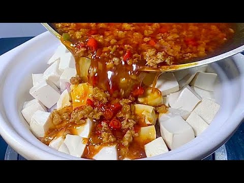 This is the delicious way to cook onions and tofu. The tofu is smooth and tasty, and the on