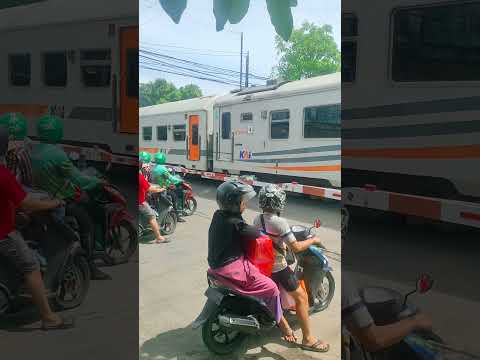 #kai #keretaapi #shortvideo #keretaapiindonesia #shortsvideo #shortsfeed #shorts #short #