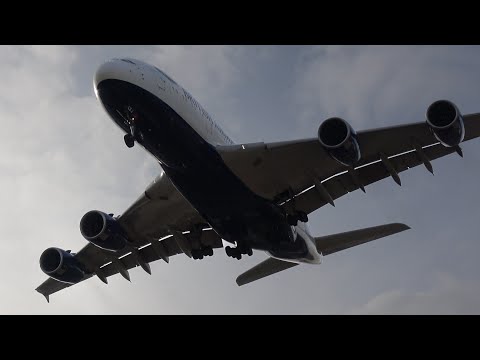 British Airways A380 overhead landing at Chicago O'Hare Int'l Airport (ORD)