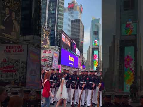 🇺🇸US Marines and Pretty Girls in Times Square #shorts #marines #marineband @marines