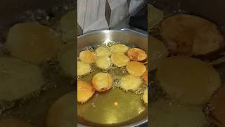 Aalu Pakode Recipe | Aalu Ke Pakode #shortsfeed #youtubeshorts #aalupakoda #pakora #pakorarecipe