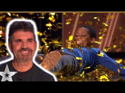 GOLDEN BUZZER is one of the BEST VOICES Simon's ever heard