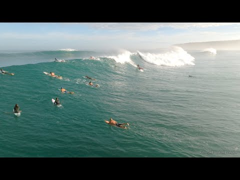 Laniakea Glassy Surf (Oct 10, 2022)   4K