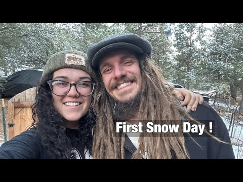 First Snow Day on the Homestead: Winter Prep, Cozy Projects & SÖZ Bazaar Upcycling | Day in the Life