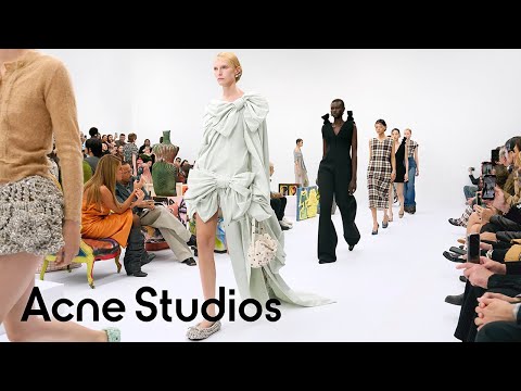 Acne Studios Women’s Spring Summer 2025 Show