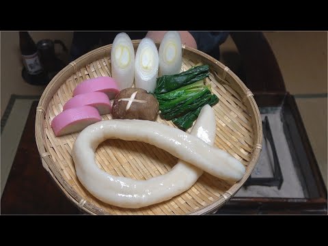 Nabeyaki Ippon-Udon (One udon noodle served hot in a pot)[Japanese food at "NAGA-HIBACHI"]