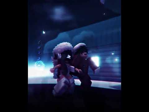 Under the MISTLETOE 😙 || Roblox edit || #shorts