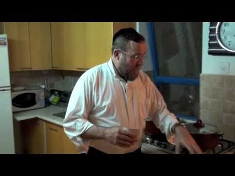 Making a Kitchen Kosher - Rabbi Channen in Jerusalem