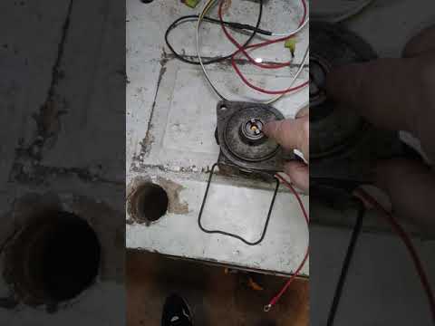 cracked distributor on Ford 9N tractor and what to look for.