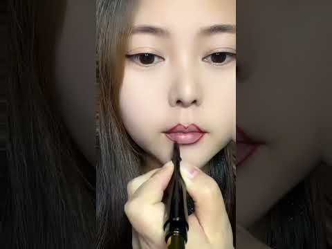 Lipstick tutorial for newbies 💄💄🥰🥰 #makeup #tiktok #shorts #asmr #makeuptutorial #christmas #newyear