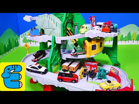 Tomica Go Through the Tunnels ! Mountain Climbing Drive, Minicar Car Toy [English Subs]