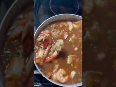 Who loves gumbo??? #reels  #cooking #homemade  #shorts