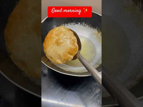 Morning breakfast 😊चाय के साथ poori #trending #food #surat #morningbreakfast #shortvideo