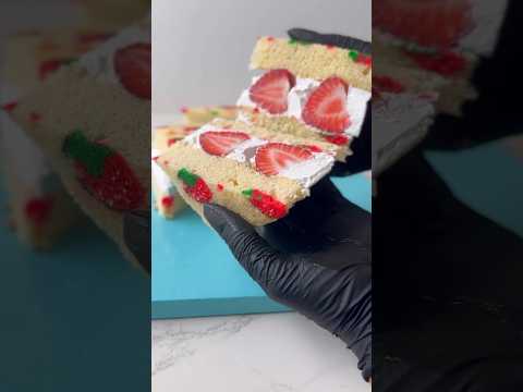 Sandwich Cake with Strawberries