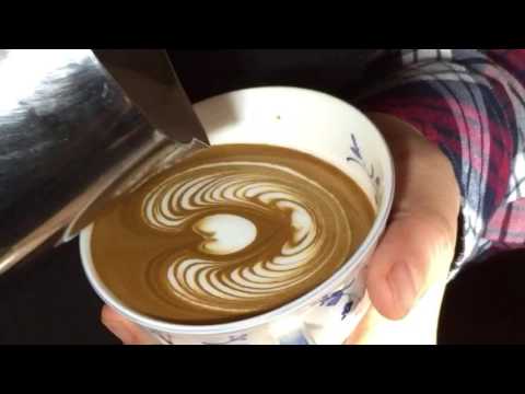 Latte art wingtulip