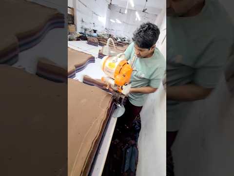 (Aisi Deewangi👍🥰) garments factory cutting machine ||#shorts #fabric #youtubeshort#new#song @Arvind