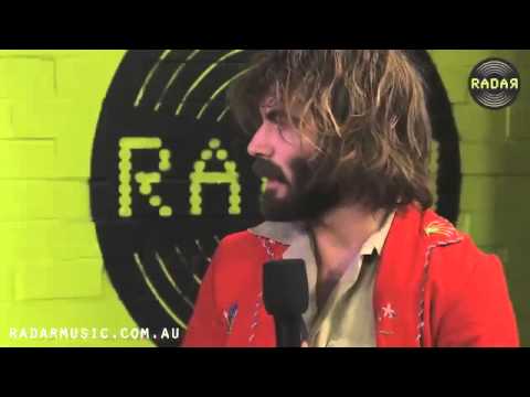 Angus Stone On His Splendour 2012 Set: "I'll just have a drink & a smoke &... whatever comes of it"