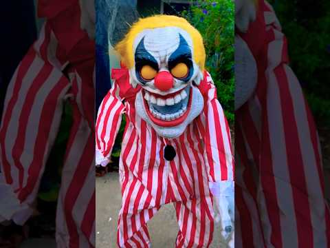 4 CLOWNS??? #halloween2024 #halloween #spookyseason #clowns #fypyoutube #newvideos