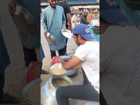 Roadside iftaar in Karachi | Ramzan Shorts #food #ramadan #ytshorts #allah #satisfying #blessed #yt