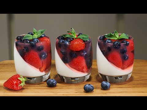 Strawberry & blueberry panna cotta dessert in cups