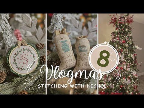 VLOGMAS 2024 DAY 8 | Tree Decorating Palooza