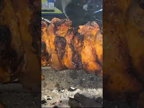 Amazing street food - chicken doner kebab #streetfoodaroundtheworld #streetfoodpakistan