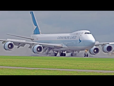 WET RUNWAY ACTION 35 HEAVY Landings | A380, A350, B747 | At Amsterdam Schiphol Airport