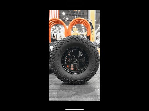 VR Forged D14 17x8.5 -1 ❌ Mickey Thompson Baja Boss MT 35x12.5