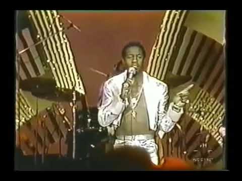 Al Green ~ "Tired of Being Alone" (Live)