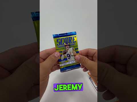 Let's Open Up A Two Packs of 2022 Score NFL Football Cards