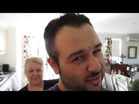 TIGHT LEGS, CHEEKY VLOGBOMB & FAMILY RECIPE! [24.1.15 - DAY 1485]