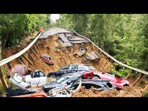 Chaos in Vancouver Today! Massive Landslides Burying Roads in Lions Bay Bc