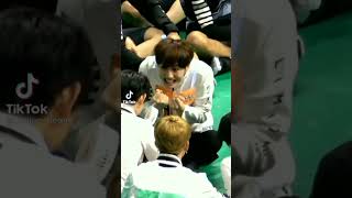 [got7|bts] yugyeom asked jungkook to join him so cute 🤣