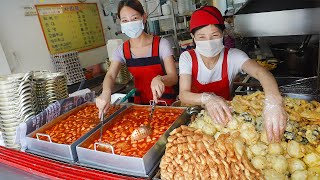 The most popular Korean Best snack! Spicy Tteokbokki, Kimbap, Crispy Fried Food / Korean Street Food