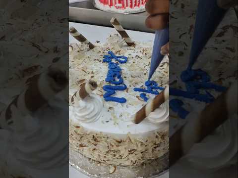 Christmas Cake #cake #bakery #christmascake #celebration #youtubeshorts #shorts #food #viralshorts