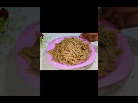 गेहूं के आटे से बनाए टेस्टी नमक पारा#shorts #shortsvideo #khushbootherasoi #cooking #ytshorts