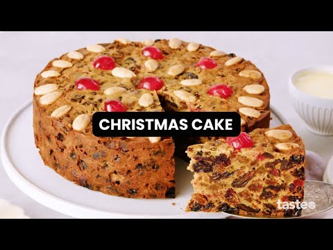 Learn how to make a classic Christmas cake with this easy recipe