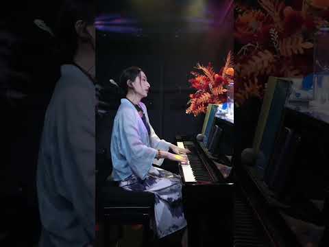 眼睛长在前边，自然得向前看 #钢琴音乐 #piano #音樂 #music #治愈音樂