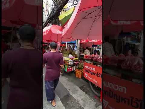 Let's Go For A Walk At Bangkok Fruit Street #shorts #asmr #streetfood #bangkok #thailand