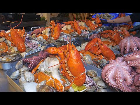 We give you all lobster and chicken! Super luxurious seafood clam Soup / korean street food