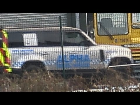 Alpha Truck Rescue Land Rover Defender In The Alpha Recovery Cramlington Dudley Depot! 🚗💙🩶