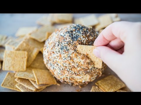 EVERYTHING BAGEL CHEESE BALL RECIPE