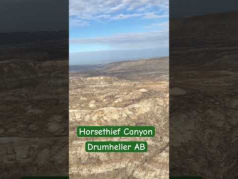 #horsethiefcanyon #drumheller #alberta #blueskies #winterhike