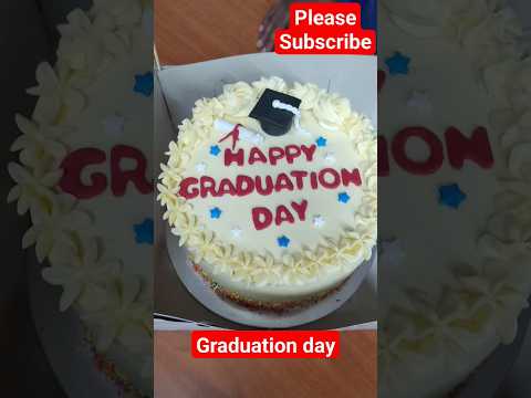 Garduation day at School మన కాలం లో ఇలా గ్రాడ్యుయేషన్స్ డేస్ ఎక్కడివి. #happy #girl #school #lunch