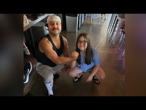 "Creeper" from CholoFit Surprises a Fan!