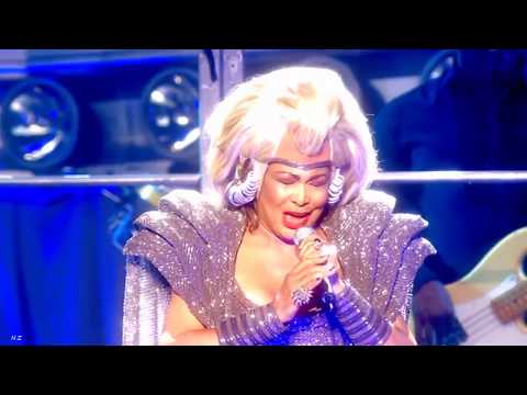 Tina Turner - We don't need another hero (Live in Gelredome ,Arnhem ,2009)