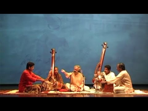 'Ud Jayega Hans Akela' sings Vijay Sardeshmukh