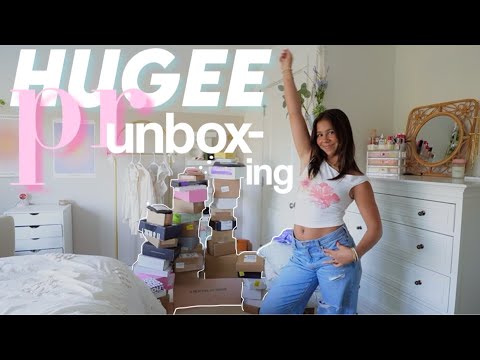 HUGEEEE pr unboxing haul *clothes, makeup, hair products, etc*