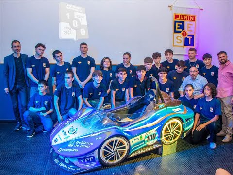 La Escuela Técnica 1 presentó a la comunidad el auto con el que participará en el Desafío Eco 2024