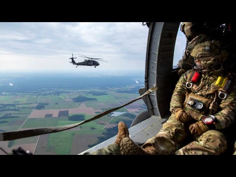 U.S. Army Green Berets//10th Special Forces Group (Airborne)// Military free fall in Lithuania.